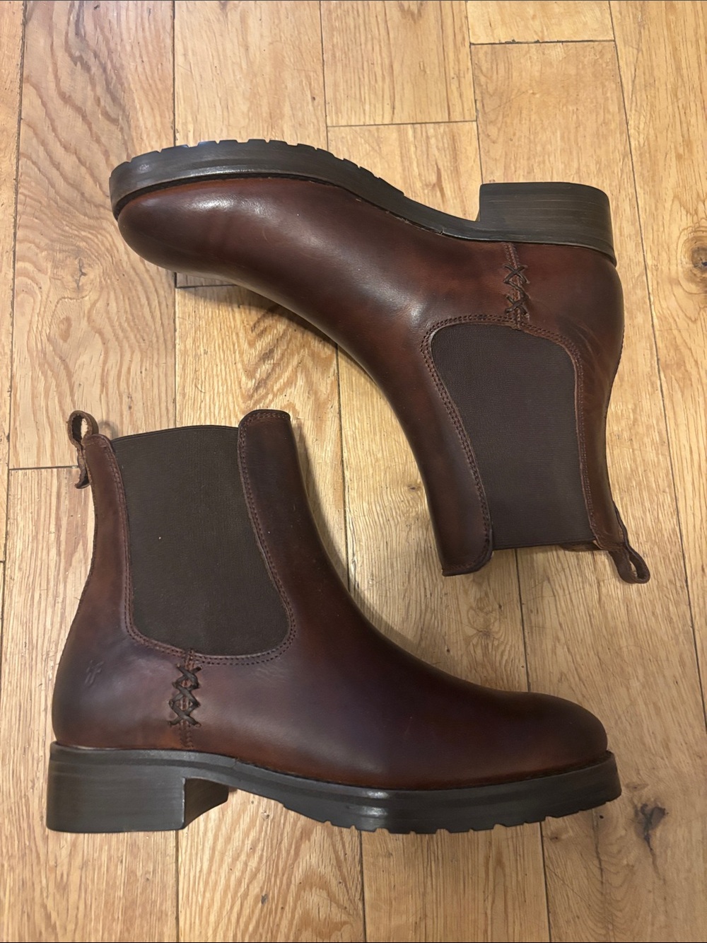 NWT Frye Melissa Double Sole Cognac Chelsea Boots